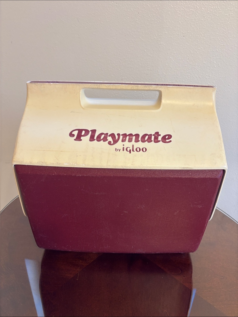 1986  Playmate Igloo Original / Elite Portable Cooler/lunch Box Maroon & Cream